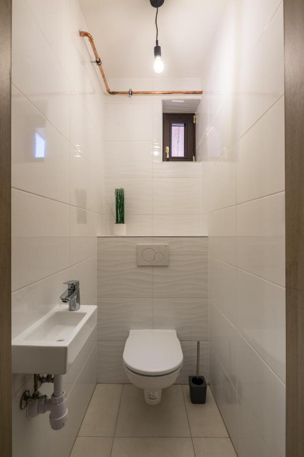 Stafetahaz Apartmanok Вац Экстерьер фото