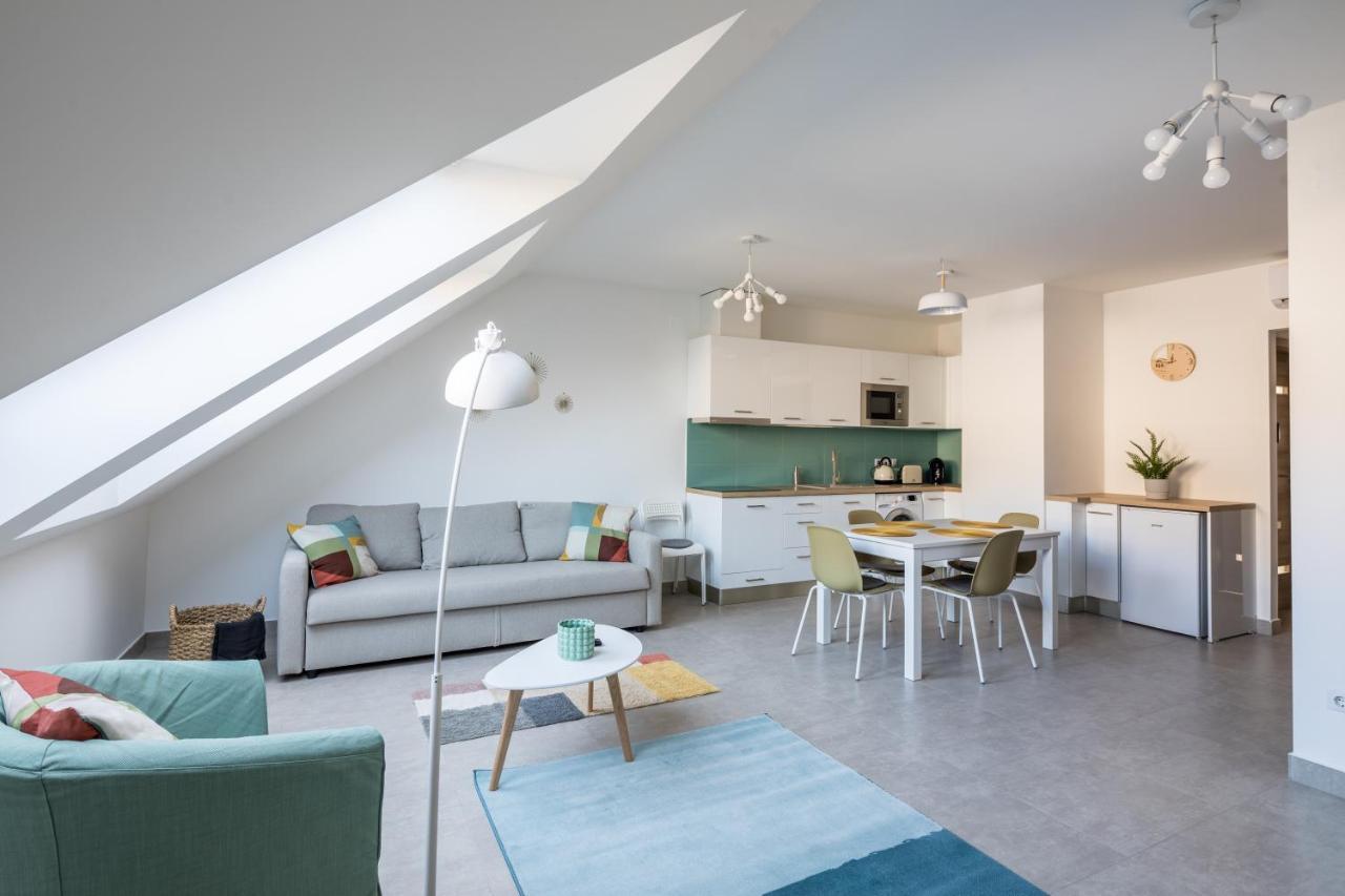 Stafetahaz Apartmanok Вац Экстерьер фото