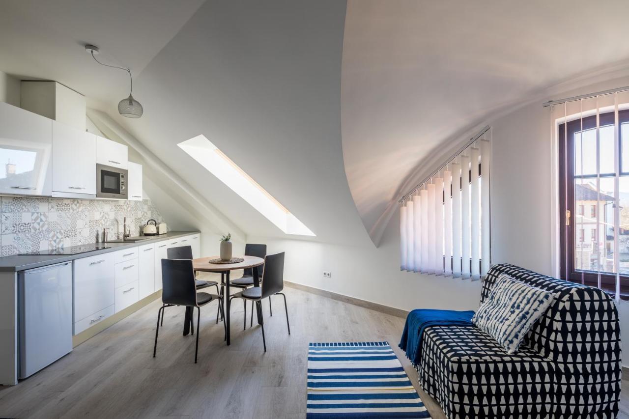 Stafetahaz Apartmanok Вац Экстерьер фото