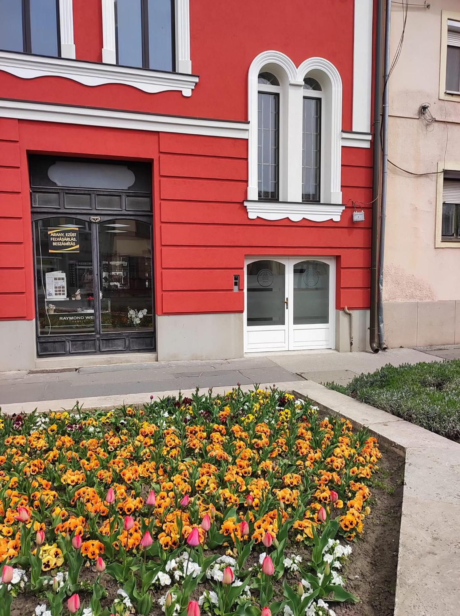 Stafetahaz Apartmanok Вац Экстерьер фото