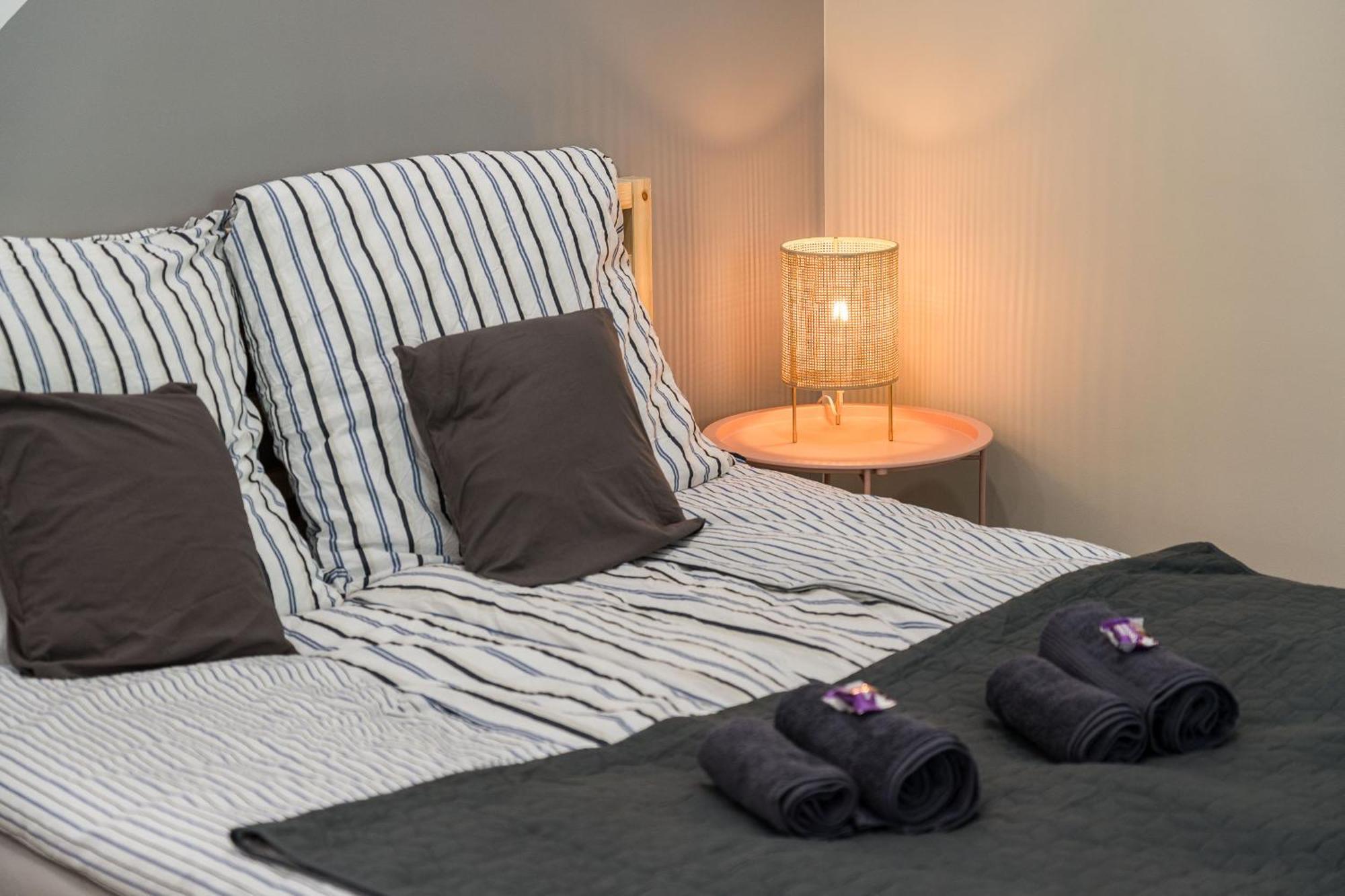 Stafetahaz Apartmanok Вац Экстерьер фото