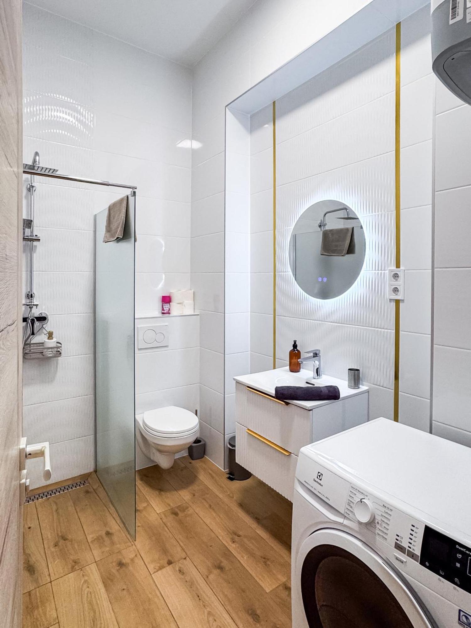 Stafetahaz Apartmanok Вац Экстерьер фото