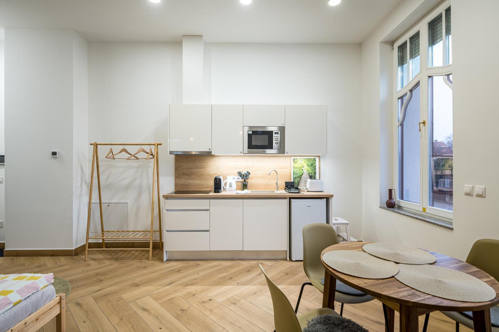 Stafetahaz Apartmanok Вац Экстерьер фото