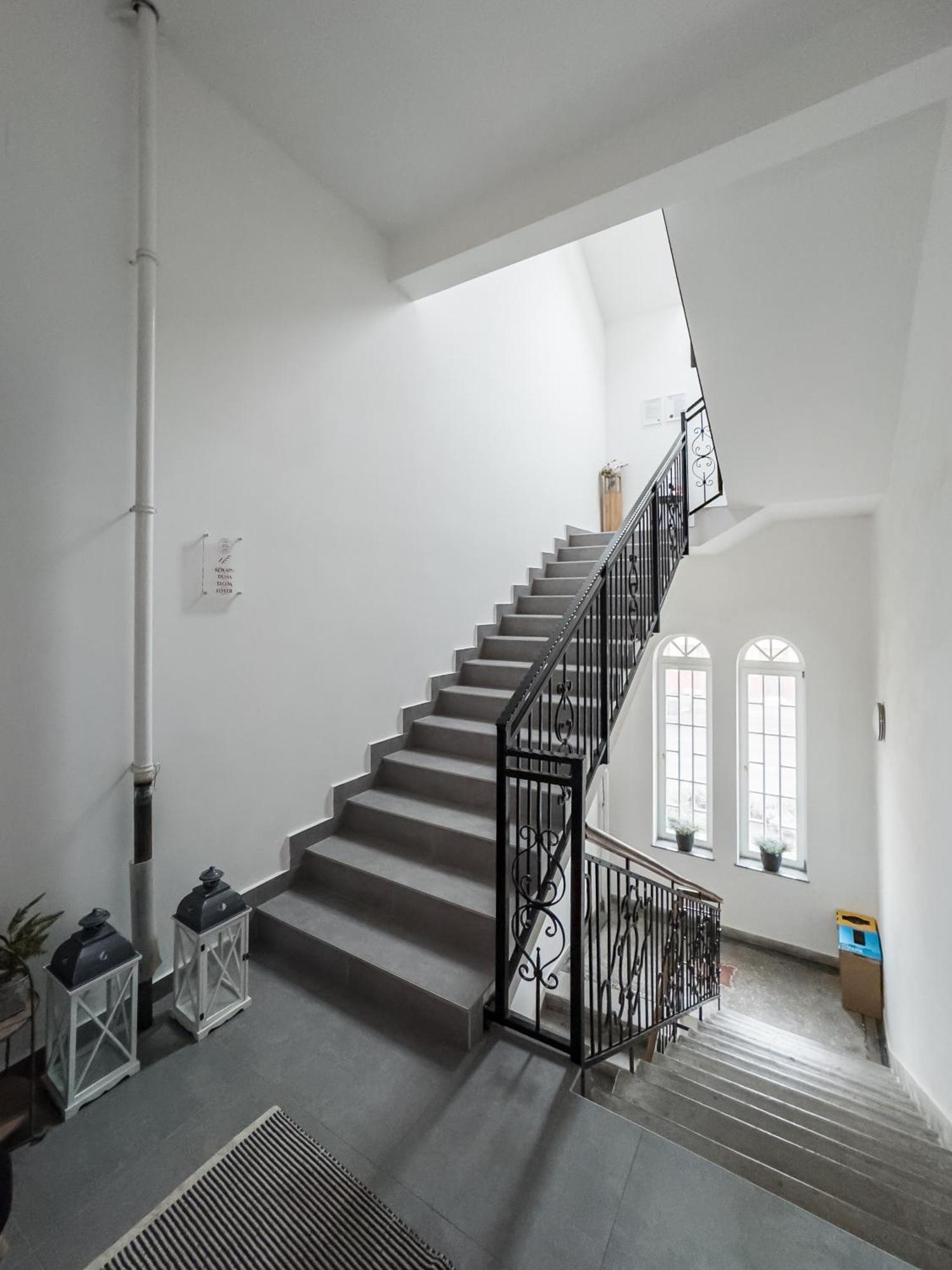 Stafetahaz Apartmanok Вац Экстерьер фото